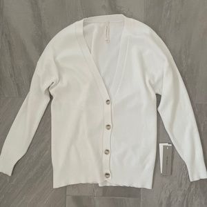 🤍NWT Aritzia Babaton Kinney Cardigan in Oak (Ivory/Cream)🤍